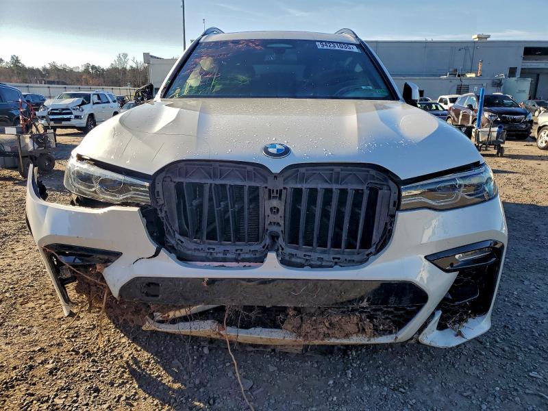 Photo 5 from auction – 2022 BMW X7 M50I with VIN 5UXCX6C06N9K96084
