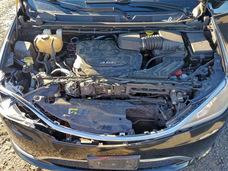 Photo 12 from auction – 2017 CHRYSLER PACIFICA T with VIN 2C4RC1BG0HR778153
