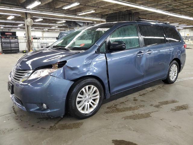 Photo 1 from auction – 2017 TOYOTA SIENNA XLE with VIN 5TDYZ3DC1HS834902