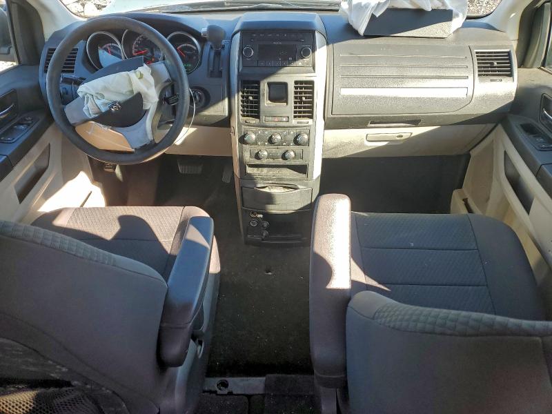 Photo 8 from auction – 2010 DODGE GRAND CARA with VIN 2D4RN4DE7AR372063