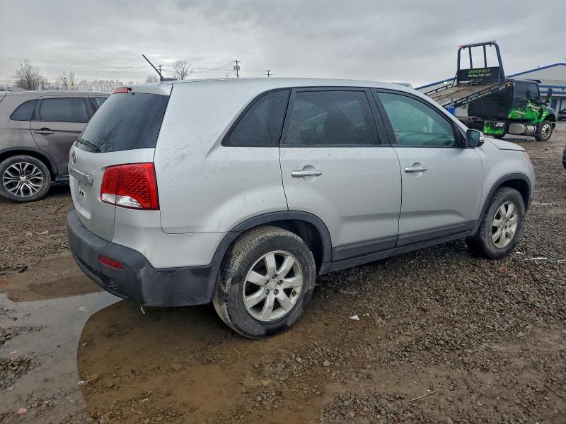 Photo 3 from auction – 2012 KIA SORENTO BA with VIN 5XYKT3A15CG191809