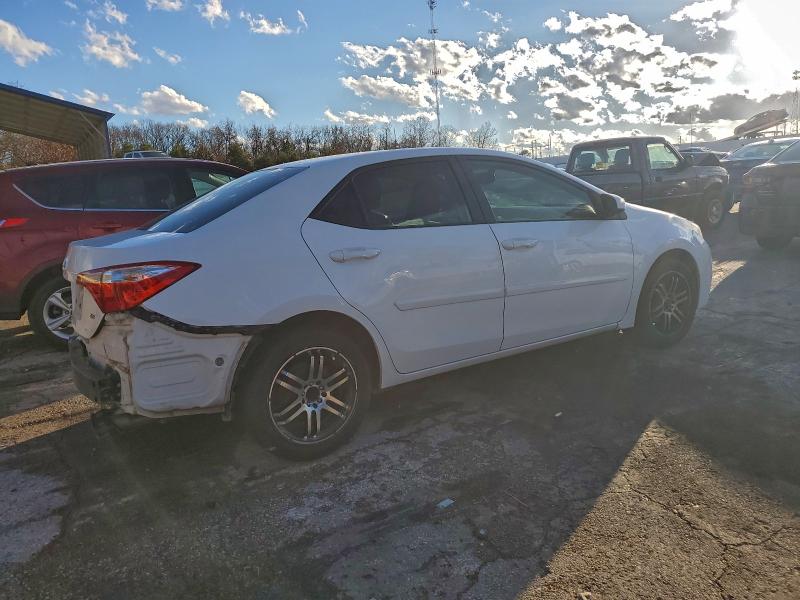 Foto 3 de la subasta – 2015 TOYOTA COROLLA L con VIN 5YFBURHE5FP245750