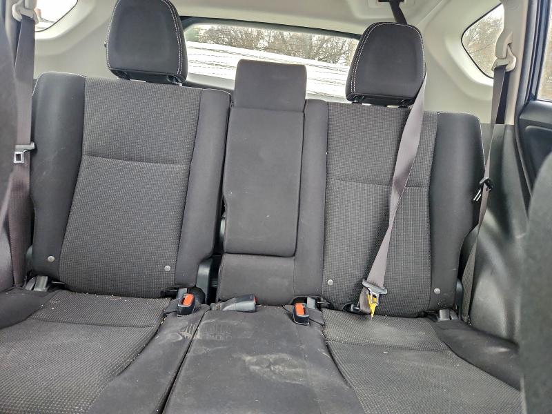 Photo 10 from auction – 2018 TOYOTA RAV4 with VIN JTMWFREV9JJ745181