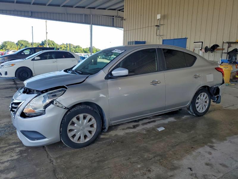 NISSAN VERSA S 2015 with VIN 3N1CN7AP6FL808502 - Photo from auction