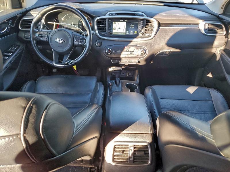 Photo 8 from auction – 2017 KIA SORENTO SX with VIN 5XYPKDA54HG202694