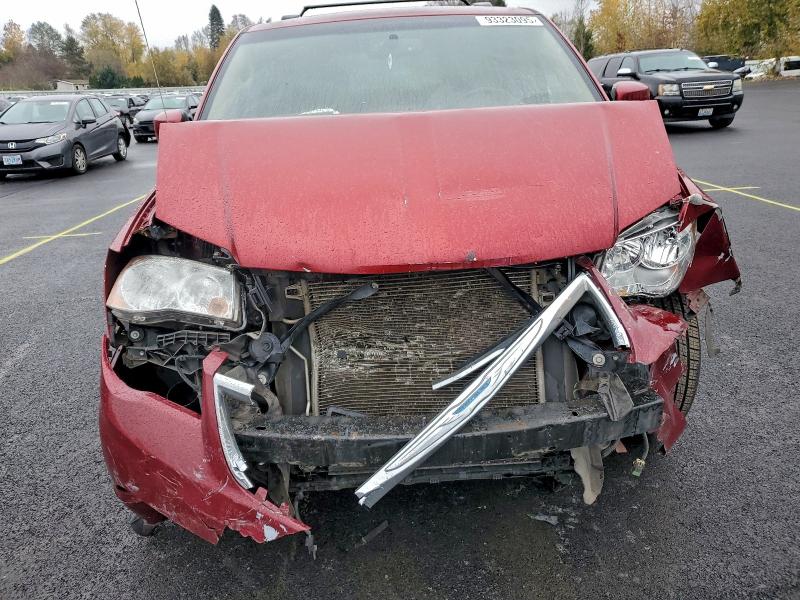 Photo 5 from auction – 2015 CHRYSLER TOWN & COU with VIN 2C4RC1BG5FR696139