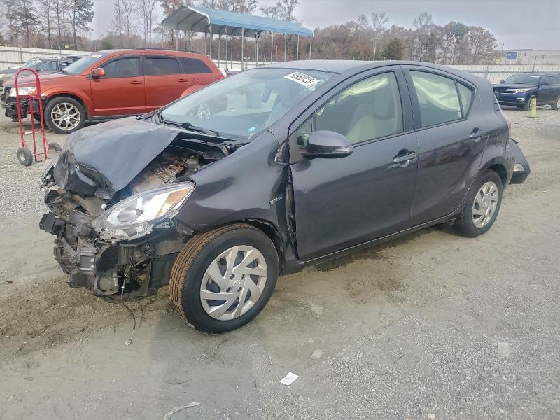 Photo 1 from auction – 2015 TOYOTA PRIUS C with VIN JTDKDTB38F1107029
