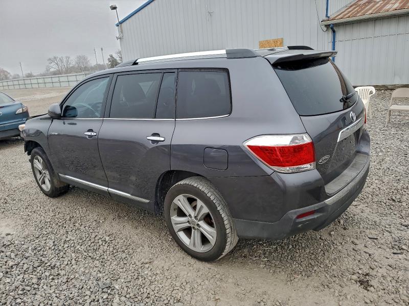 Photo 2 from auction – 2013 TOYOTA HIGHLANDER with VIN 5TDYK3EH2DS135433