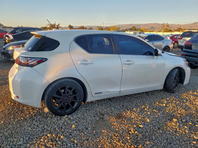 Photo 3 from auction – 2012 LEXUS CT 200 with VIN JTHKD5BH3C2084478