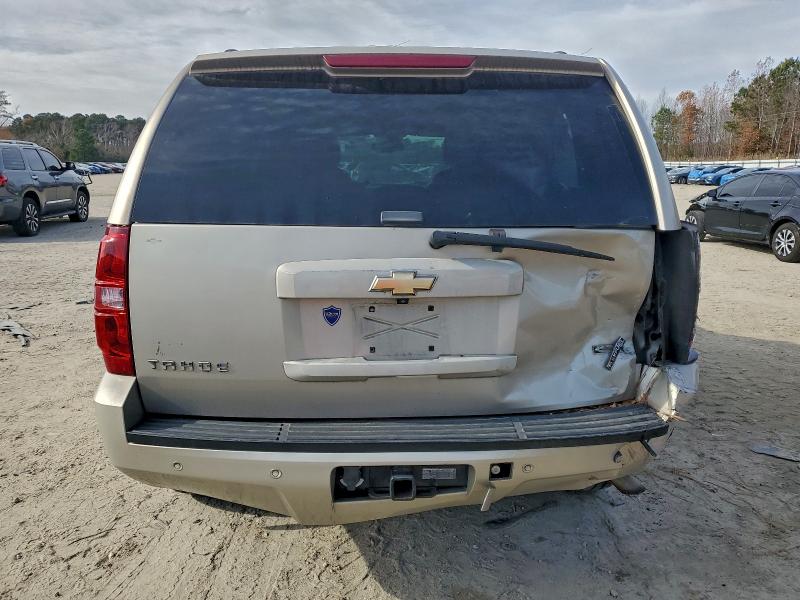 Photo 6 from auction – 2007 CHEVROLET TAHOE K150 with VIN 1GNFK13027J229331