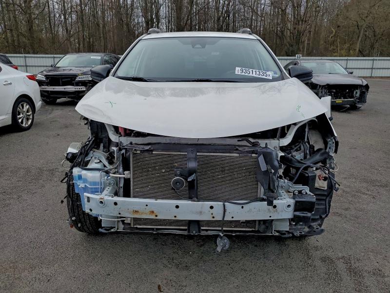 Photo 5 from auction – 2018 TOYOTA RAV4 LE with VIN 2T3BFREV2JW851357