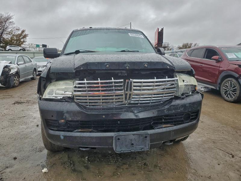 Photo 5 from auction – 2011 LINCOLN NAVIGATOR with VIN 5LMJJ2H5XBEJ04863
