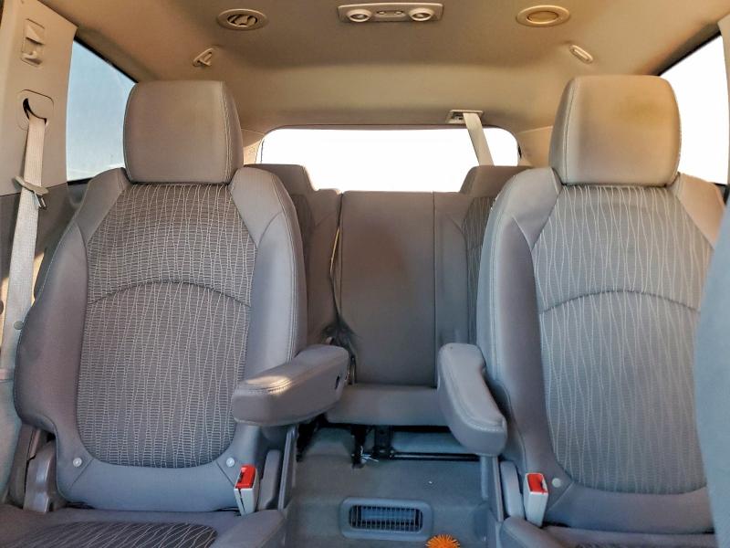 Photo 10 from auction – 2017 CHEVROLET TRAVERSE L with VIN 1GNKRHKD3HJ269250