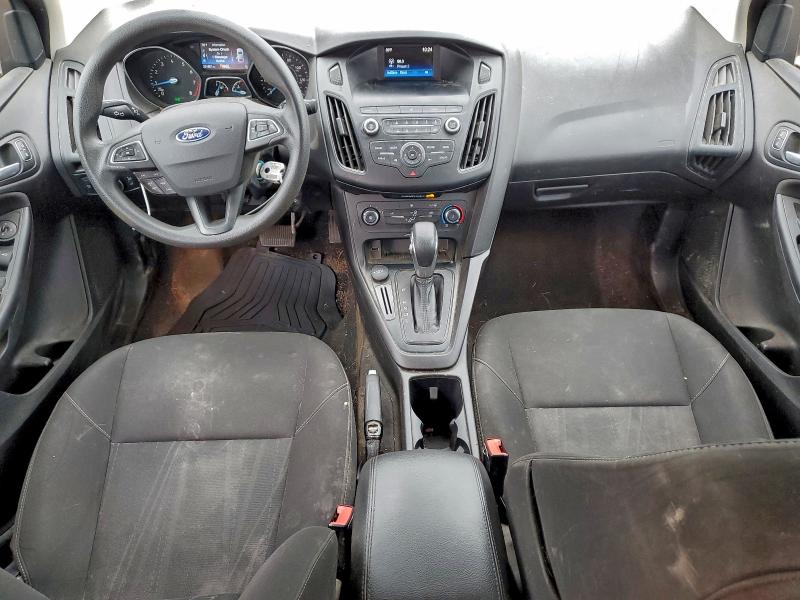 Zdjęcie 8 z aukcji – 2018 FORD FOCUS SE z VIN 1FADP3F28JL308966