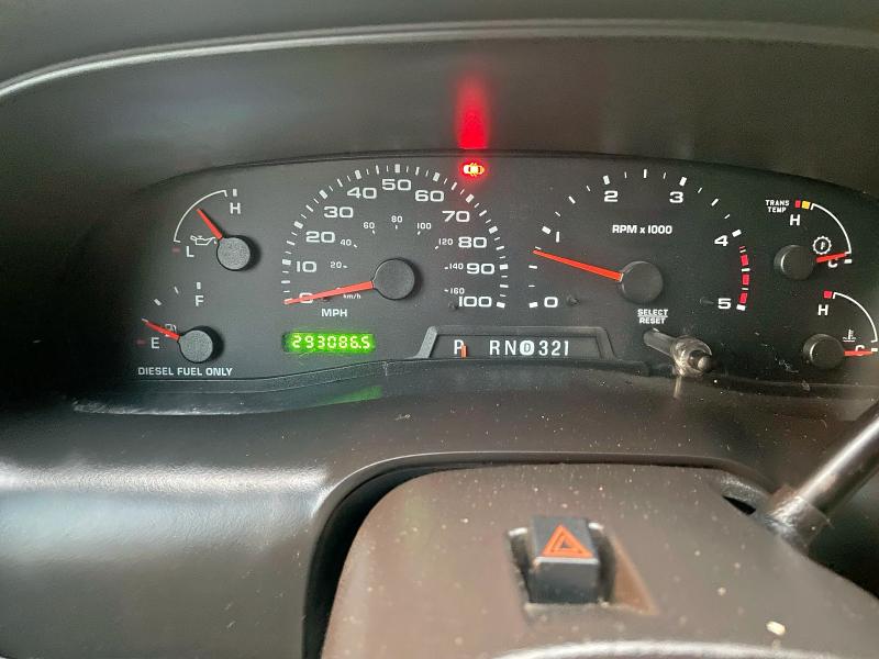 Photo 8 from auction – 2005 FORD EXCURSION with VIN 1FMSU43P45ED43316