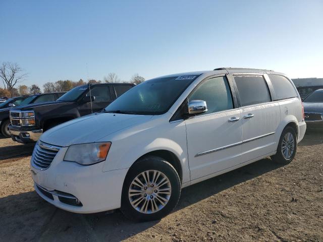 CHRYSLER TOWN & COU 2013 with VIN 2C4RC1CG7DR727547 - Photo from auction
