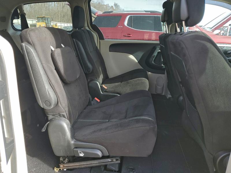 Photo 11 from auction – 2012 CHRYSLER TOWN & COU with VIN 2C4RC1BG6CR159260