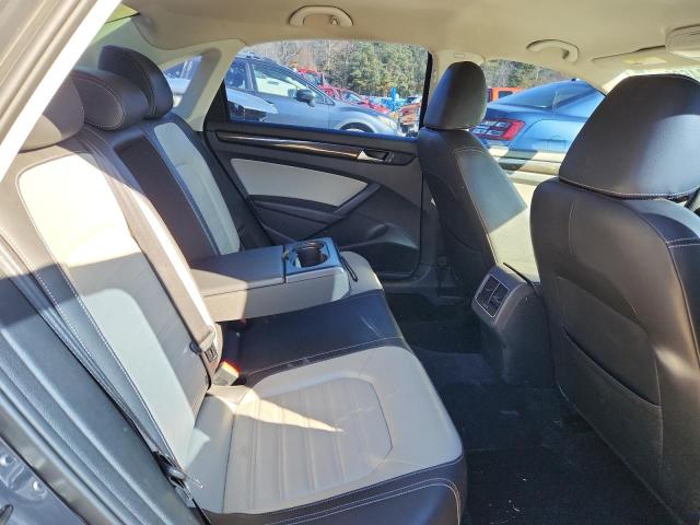 Photo 10 from auction – 2014 VOLKSWAGEN PASSAT SE with VIN 1VWBT7A34EC074610