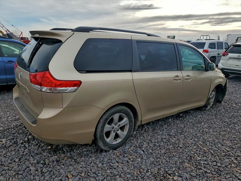 Photo 3 from auction – 2011 TOYOTA SIENNA LE with VIN 5TDKK3DC3BS158177
