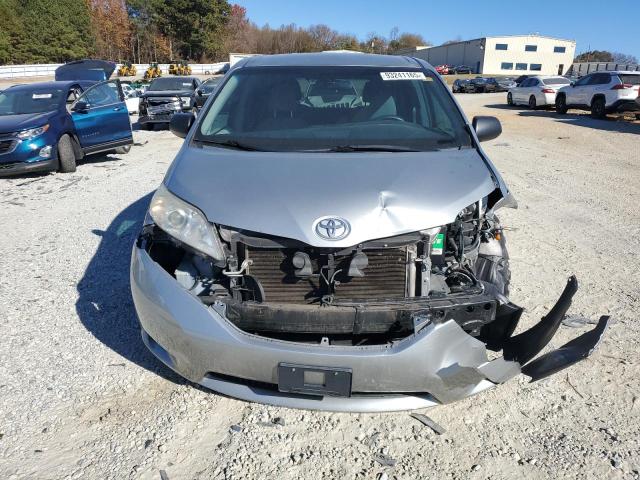 Photo 5 from auction – 2015 TOYOTA SIENNA with VIN 5TDZK3DC3FS612321