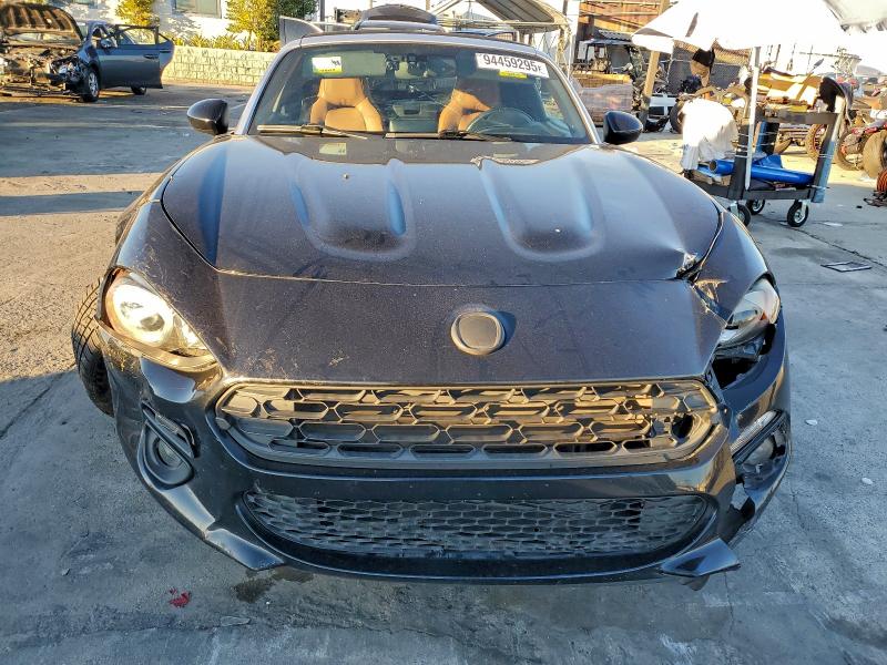 Photo 5 from auction – 2017 FIAT 124 SPIDER with VIN JC1NFAEK6H0131222