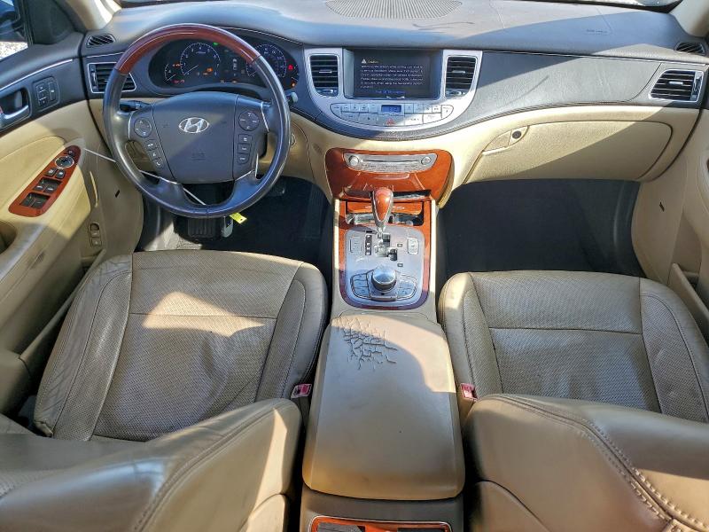 Photo 8 from auction – 2012 HYUNDAI GENESIS 5. with VIN KMHGC4DH6CU211645