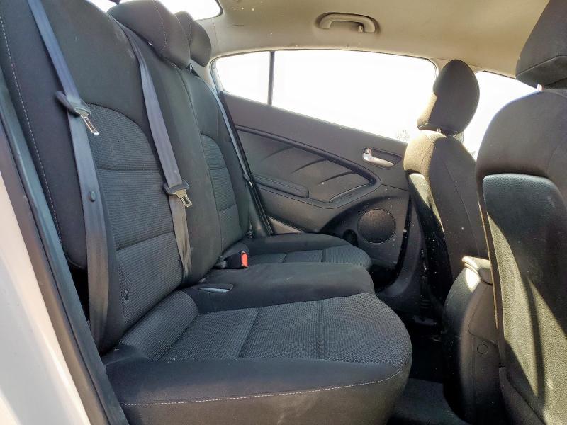 Photo 10 from auction – 2017 KIA FORTE LX with VIN 3KPFK4A77HE102504