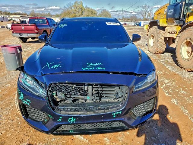 Photo 5 from auction – 2017 JAGUAR F-PACE S with VIN SADCM2BV2HA095502