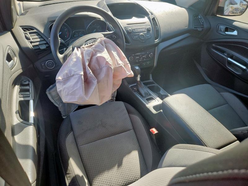 Photo 8 from auction – 2017 FORD ESCAPE SE with VIN 1FMCU0GD2HUE34656