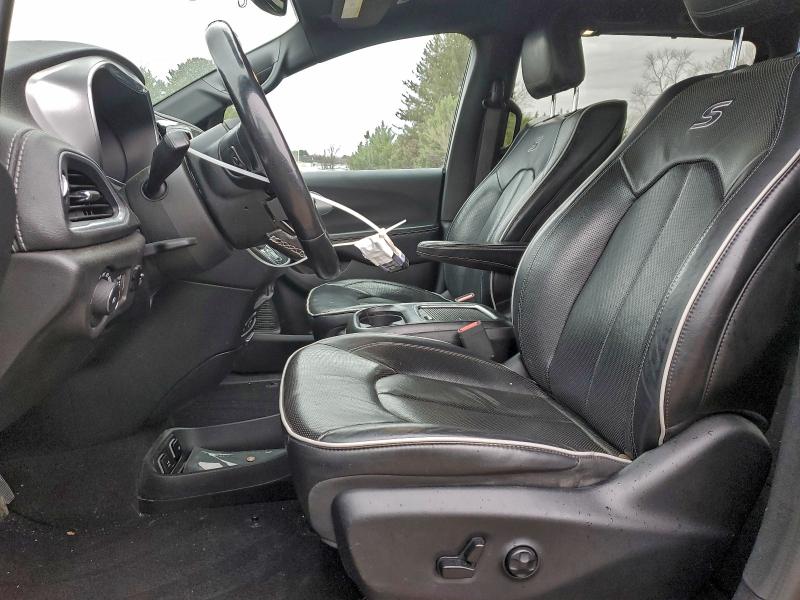 Photo 7 from auction – 2019 CHRYSLER PACIFICA L with VIN 2C4RC1GG8KR500228