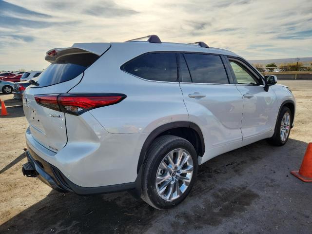 Photo 3 from auction – 2023 TOYOTA HIGHLANDER with VIN 5TDXBRCHXPS583571
