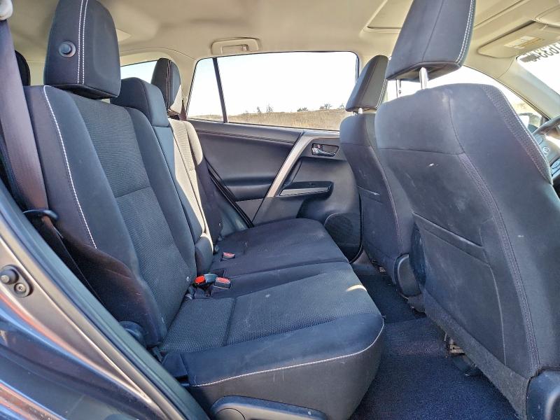 Photo 11 from auction – 2016 TOYOTA RAV4 XLE with VIN JTMRFREVXGJ098926