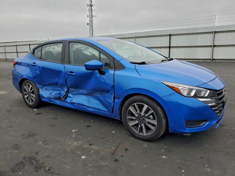 Zdjęcie 4 z aukcji – 2023 NISSAN VERSA z VIN 3N1CN8EV0PL861597