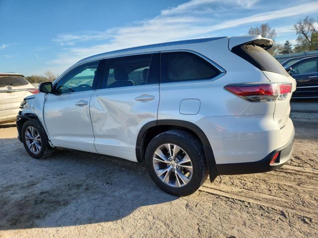 Photo 2 from auction – 2015 TOYOTA HIGHLANDER with VIN 5TDJKRFH3FS141179