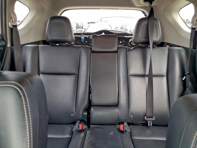 Photo 10 from auction – 2016 TOYOTA RAV4 with VIN JTMYFREV0GJ099417