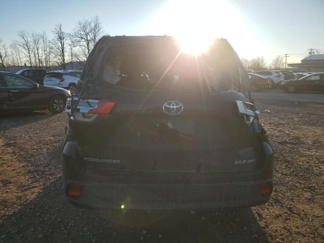 Photo 6 from auction – 2018 TOYOTA HIGHLANDER with VIN 5TDJZRFH1JS532545