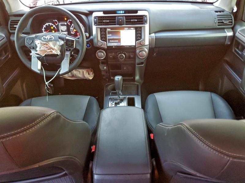 Photo 8 from auction – 2022 TOYOTA 4RUNNER SR with VIN JTEFU5JR5N5269237