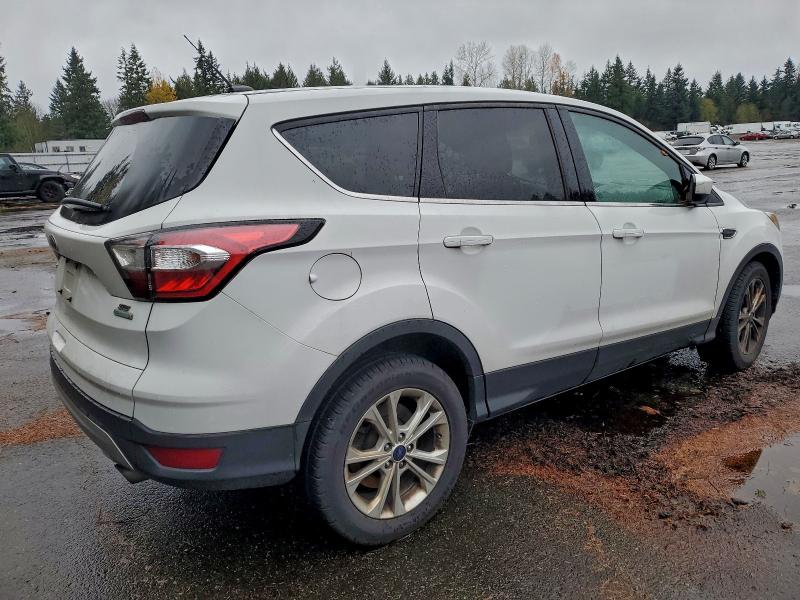 Photo 3 from auction – 2017 FORD ESCAPE SE with VIN 1FMCU0GD1HUA15861