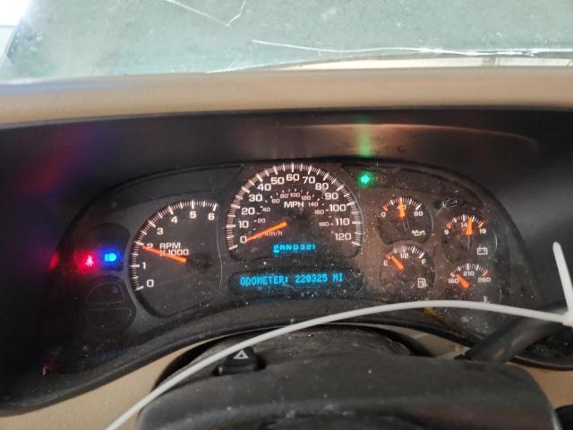 Photo 9 from auction – 2004 CHEVROLET SILVERADO with VIN 2GCEC19V941158641