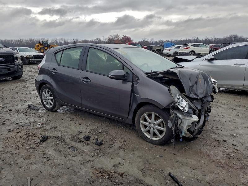 Photo 4 from auction – 2013 TOYOTA PRIUS C with VIN JTDKDTB35D1047059