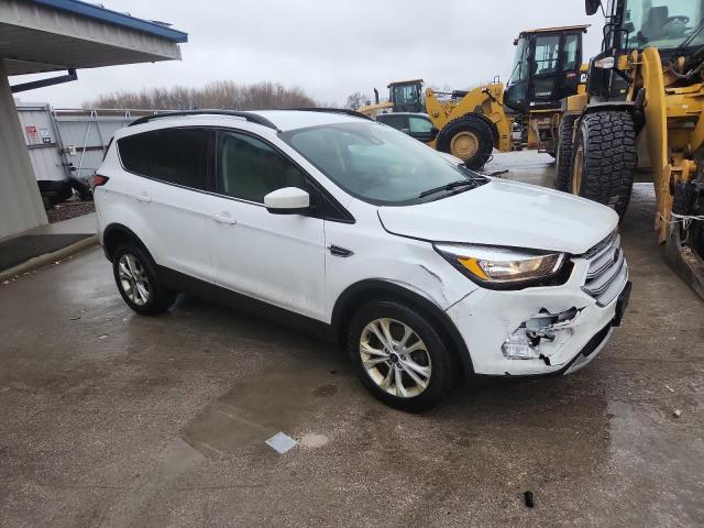 Photo 4 from auction – 2017 FORD ESCAPE SE with VIN 1FMCU9GD5JUD60868