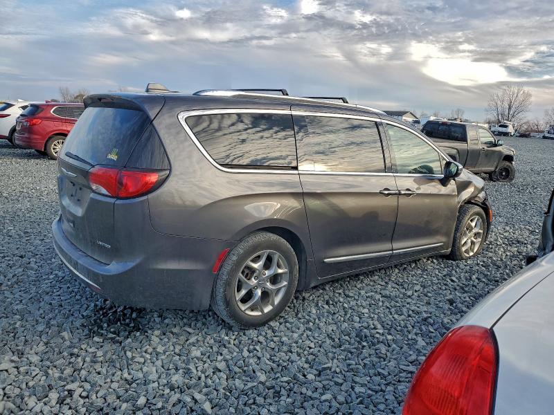 Photo 3 from auction – 2019 CHRYSLER PACIFICA with VIN 2C4RC1GGXKR589266