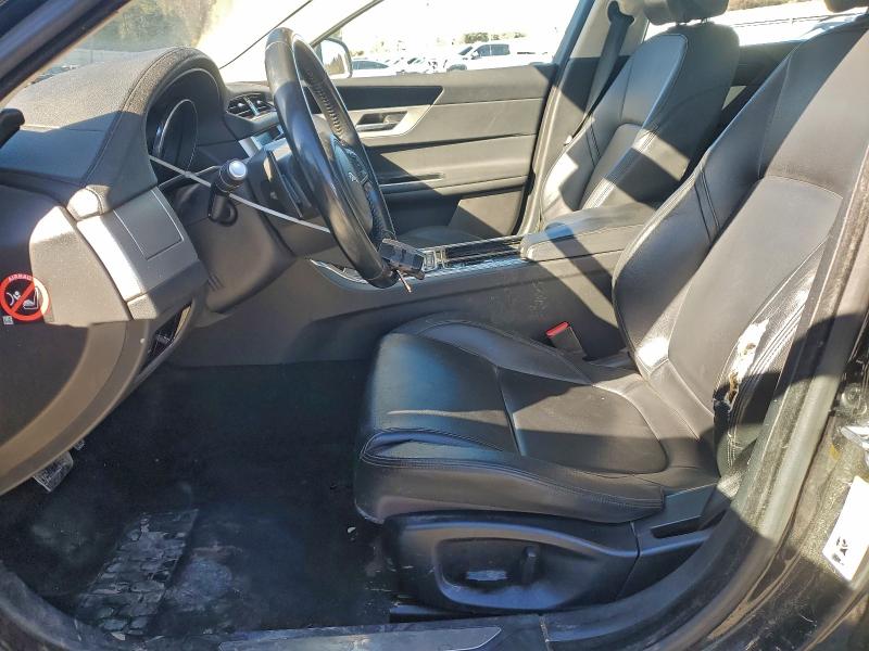 Photo 7 from auction – 2016 JAGUAR XF PREMIUM with VIN SAJBD4BV9GCY09486