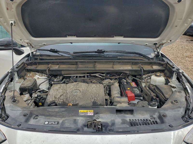 Photo 12 from auction – 2021 TOYOTA HIGHLANDER with VIN 5TDLZRAH1MS071674