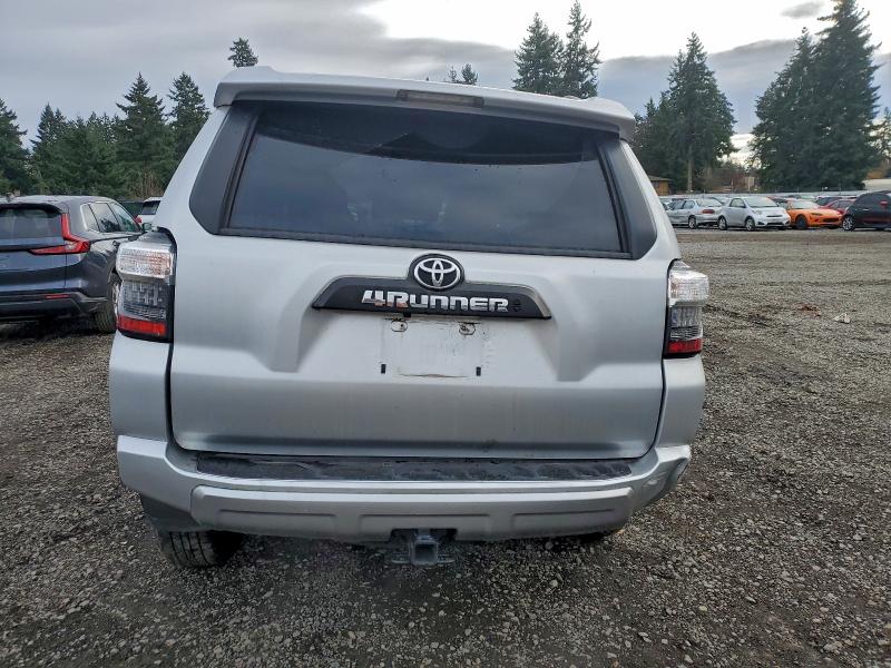 Photo 6 from auction – 2022 TOYOTA 4RUNNER SR with VIN JTERU5JR2N6009854