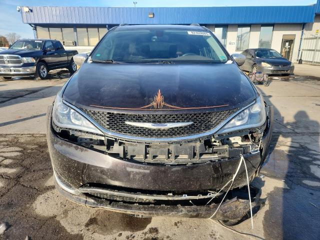 Photo 5 from auction – 2017 CHRYSLER PACIFICA L with VIN 2C4RC1GG6HR545483