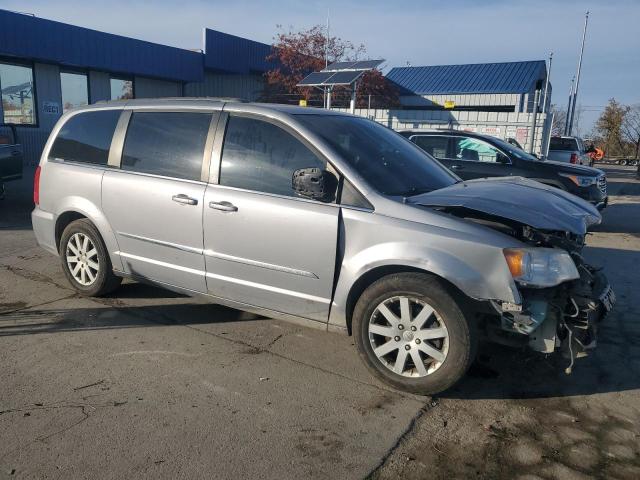 Photo 4 from auction – 2013 CHRYSLER TOWN & COU with VIN 2C4RC1BG7DR704609