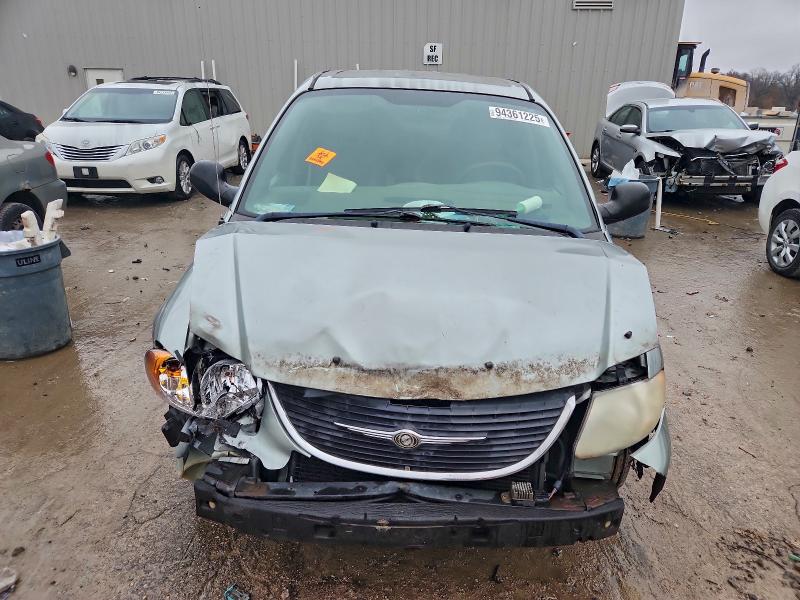 Photo 5 from auction – 2003 CHRYSLER TOWN & COU with VIN 2C4GP44L73R195756
