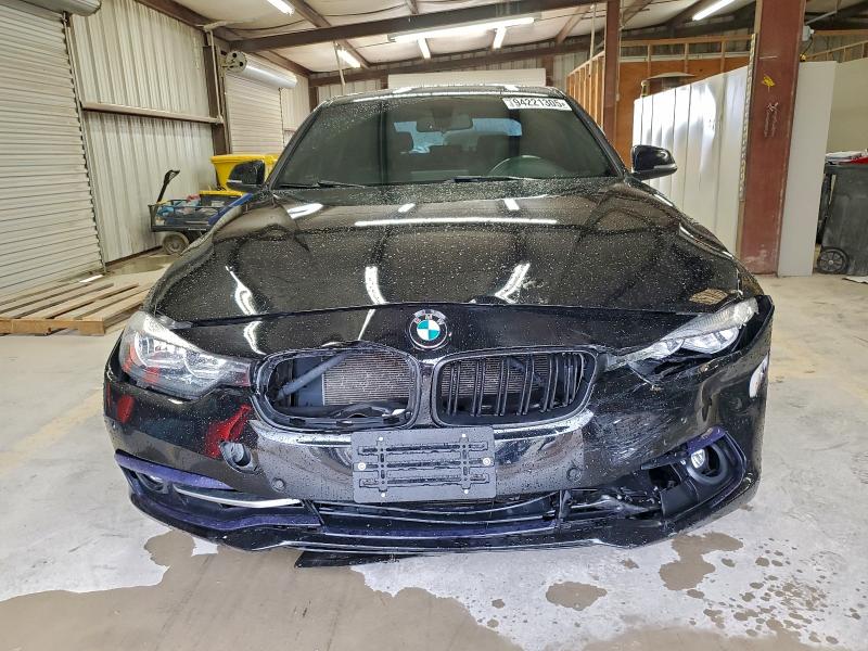 Photo 5 from auction – 2017 BMW 330 with VIN WBA8B9G55HNU50869