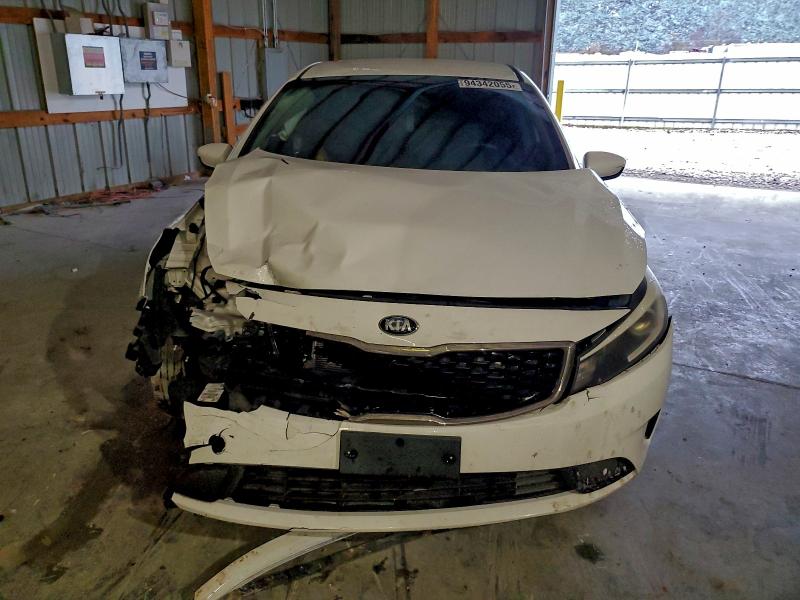Photo 5 from auction – 2017 KIA FORTE LX with VIN 3KPFK4A76HE066272